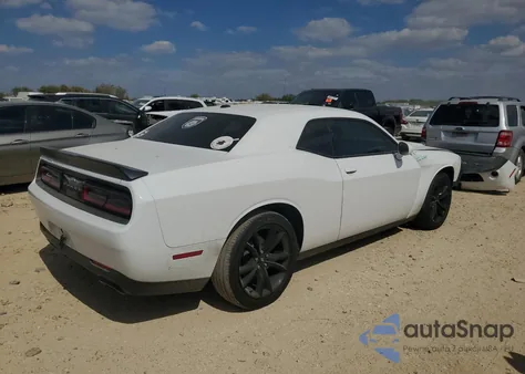 2018 Dodge Challenger Sxt z USA, uszkodzony, nr VIN 2C3CDZAG2JH306054